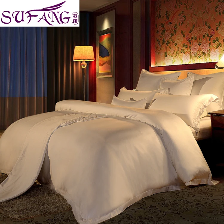 Luxurious Light Green Mulberry Silk Soft Chinese Comforter Sets