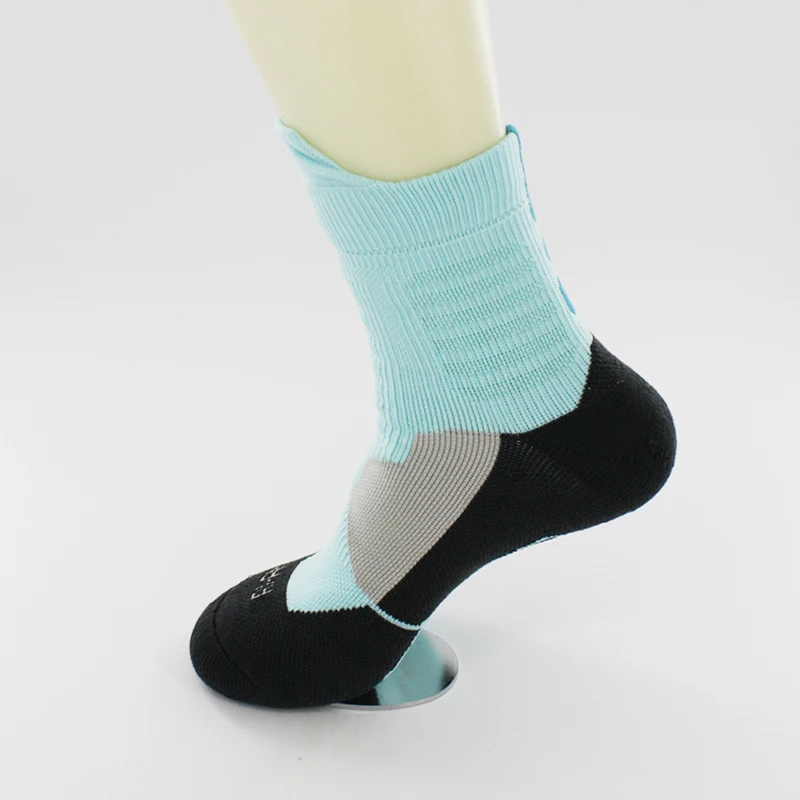 

New style custom basketball sport socks for men, Pantone color as customers requires