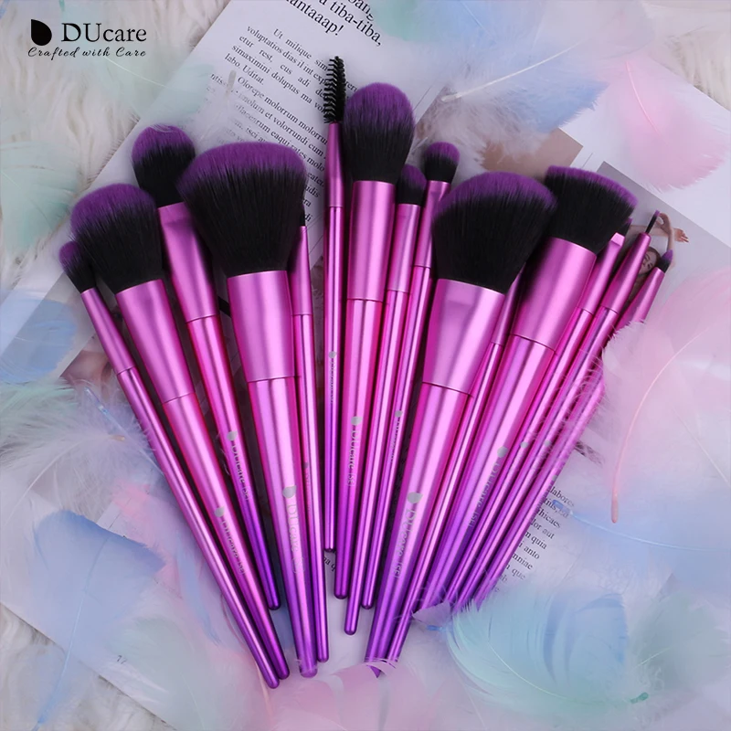 

Ducare R1503 pink eyeshadow cosmetics make up brushes
