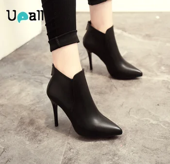 zapato negro alto para mujer