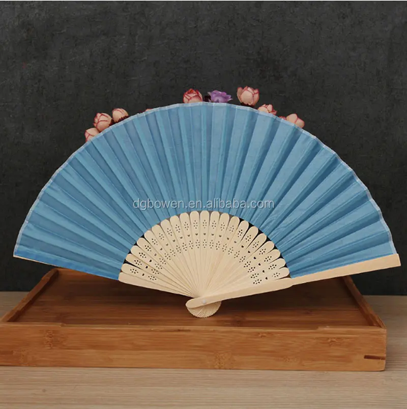 Wholesale Elegant White Folding Silk Hand Fan With Organza Gift Bag