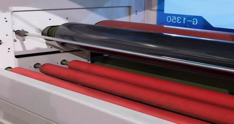 
PVC film and acrylic sheet PUR laminating machine for furniture 