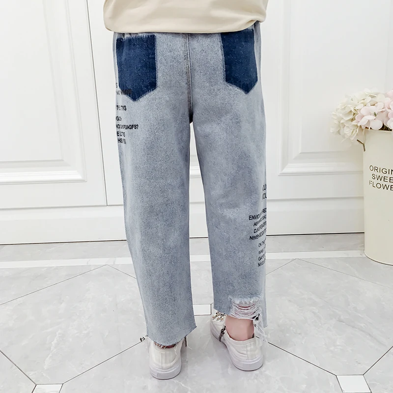 
Good Quality Girls Fashionable Spring Washed Denim Pants Kids Letter Printed Jeans 
