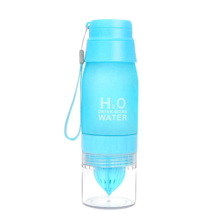Hot Sale Ideas Home Outdoors Creative Plastic Multi-function Scub Cup 650ml Drinking Water Bottle Manual Juice Lemon Squeezer.jpg