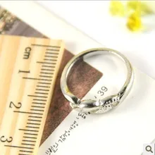 Intended to provoke Attachment white collar fashion simple geometric piano ring ring female factory direct