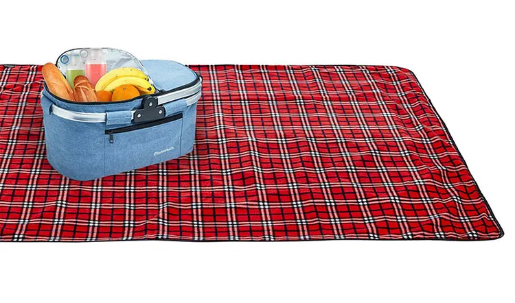 2018 NEW Extra Large Outdoor Picnic  Blanket with Water-Resistant Backing