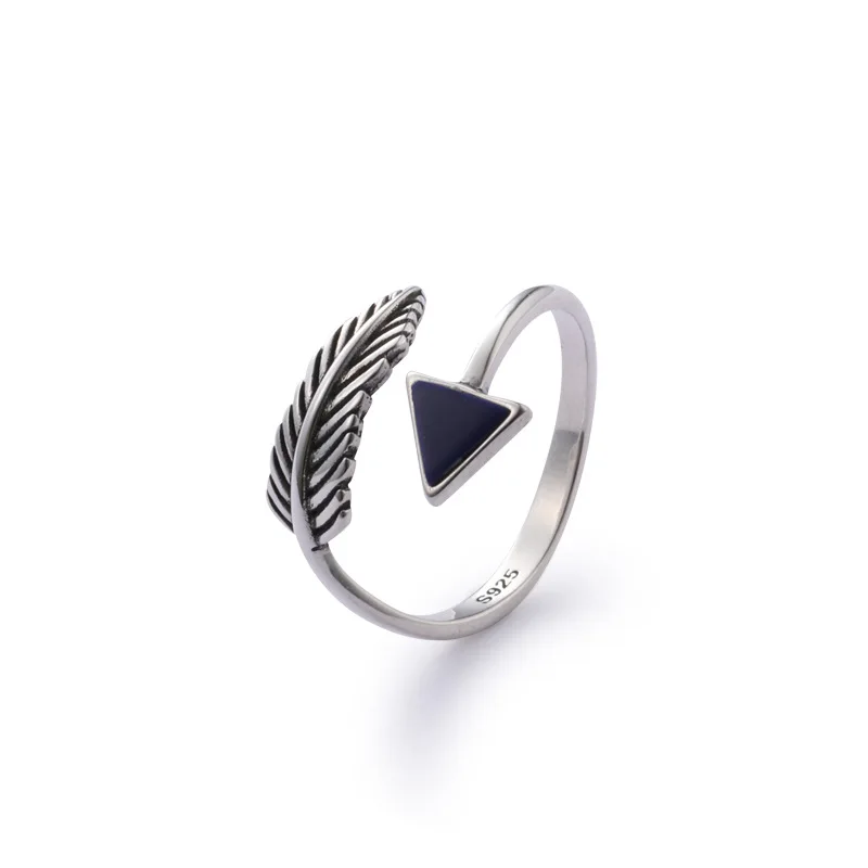 

2019 fashion 925 silver geometry baking finished triangle feather design rings, Thai silver