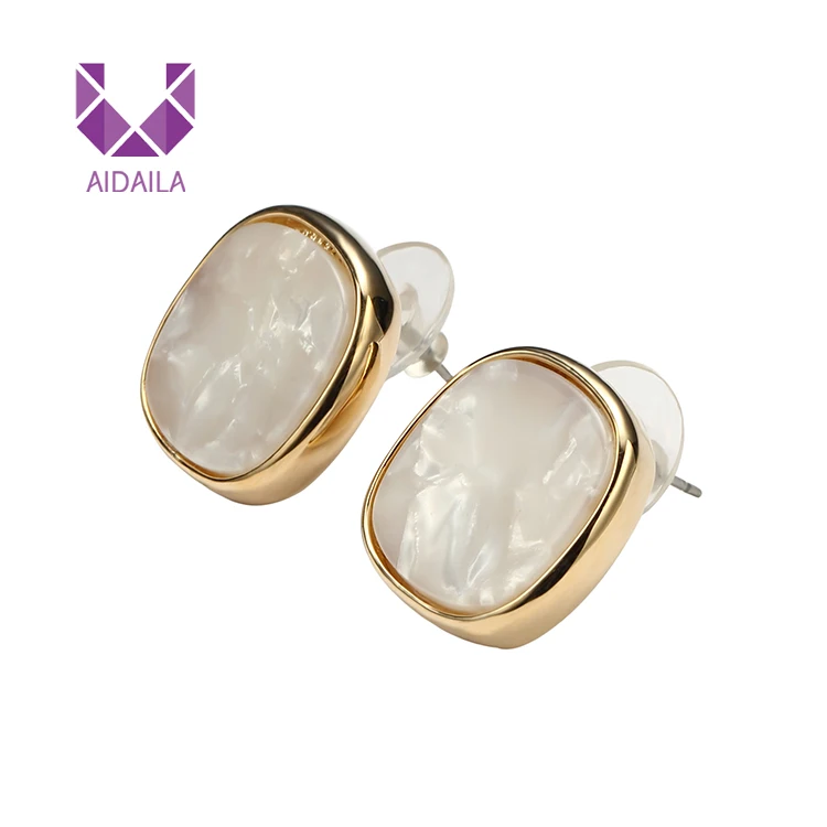 

AIDAILA Wholesale Classic Style Square Resin Stud Earrings for Women, As show