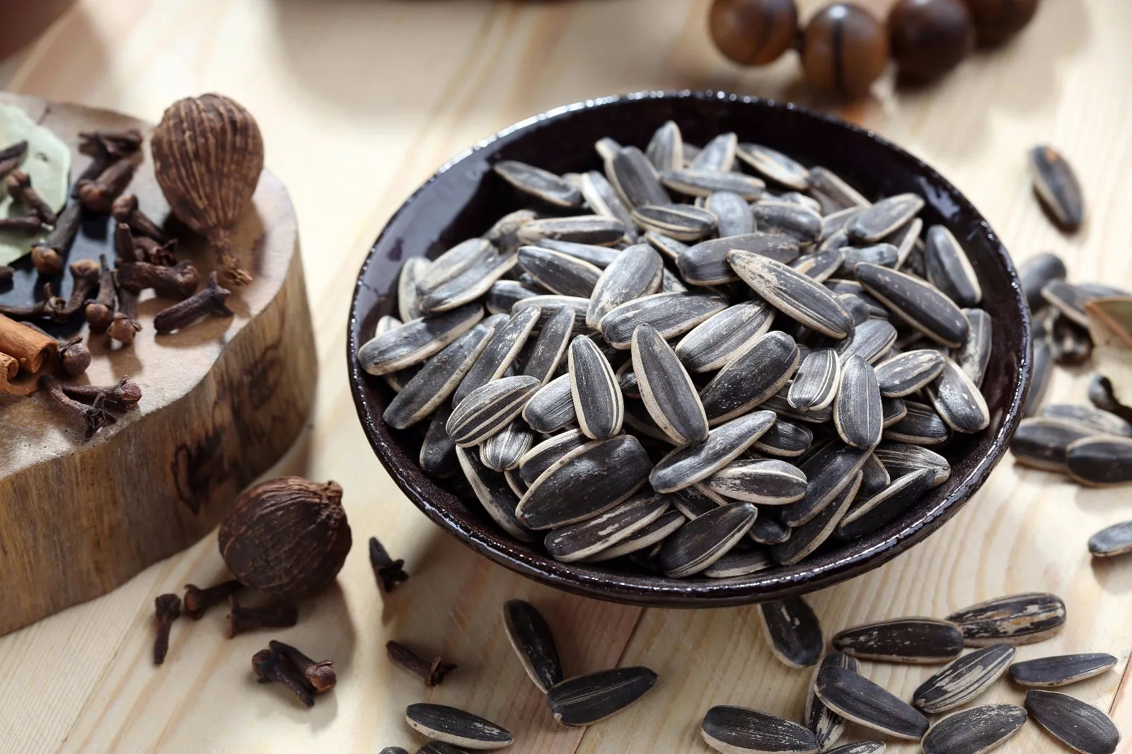 Chinese Dried Raw Edible Sunflower Seeds In Shell - Buy Chinese ...