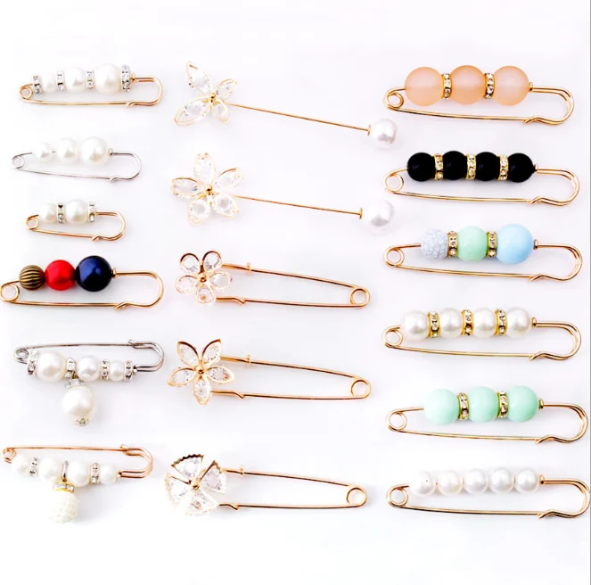 

Round shape pearl and rhinestone wholesale brooch for wedding invitations, Picture shows