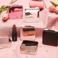

2019 Popular Contact Lens Case With Women Mirror Box Contact Lenses Luxury Eye Contact Lens Container Lovely Cute Box M-1521