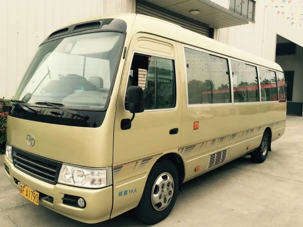 Used dissel Toyoa coast buses for sale coast hiace 26 seats japan bus for sale uae