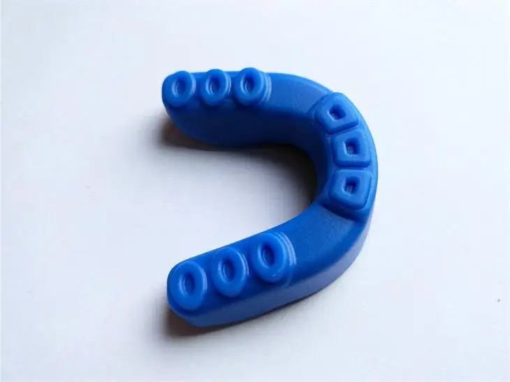 MG 003 blue outside red inside custom hockey  mma mouth guard with plastic box