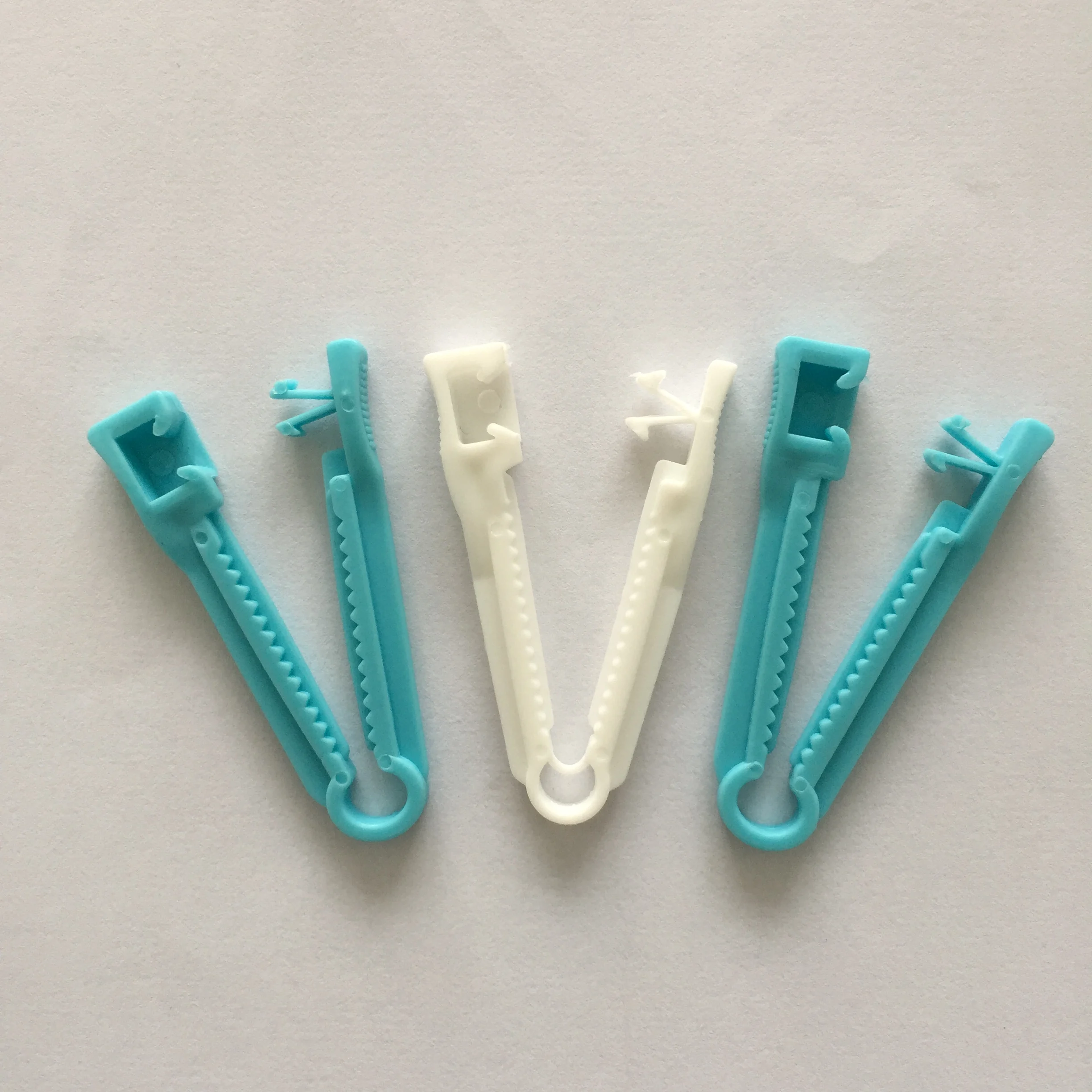 Single Use Surgical Umbilical Cord Clamp With One Pin Or Two Pins Buy 