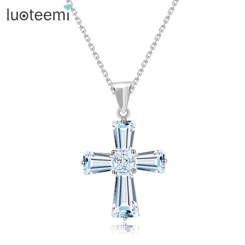 

LUOTEEMI Wholesale Stock Female Happy New Year Gift 14K White Gold Delicate Clear Cubic Zirconia Cross Pendant Necklace