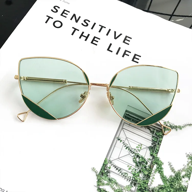 

Italy Design Fashionable Couple Style Metal Frame Cat Eye Sunglasses 2020