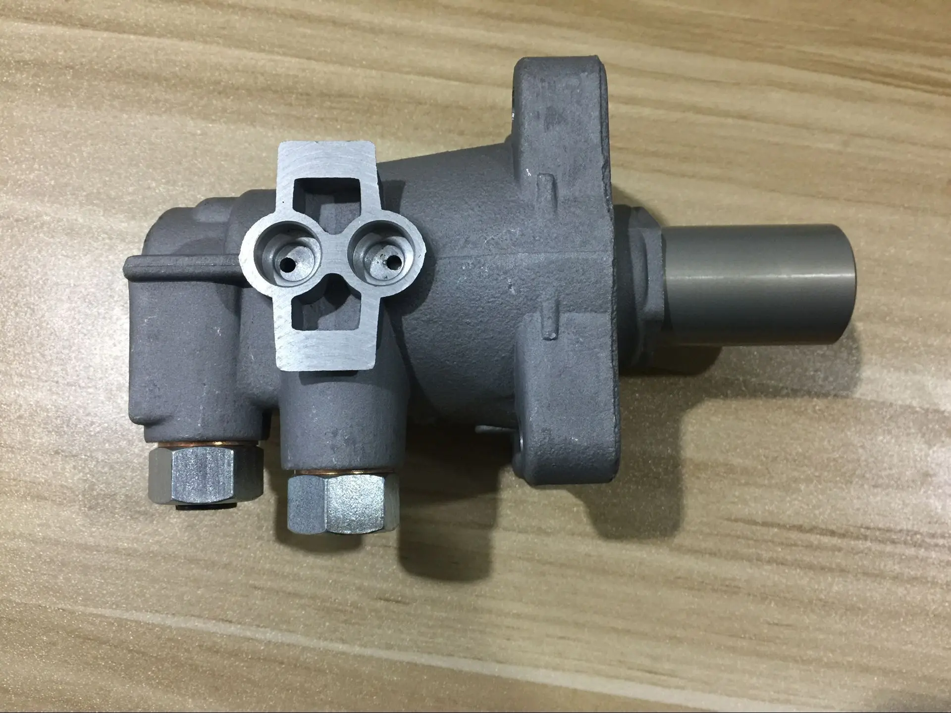 大空间制动主缸总成 47207-37020 对于 dyna 330 340 dyna xzu300 320