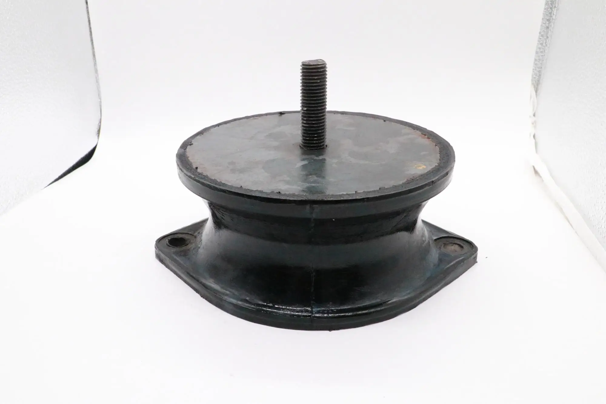 Truck Spare Parts Engine Mount Damper Rubber For Mack 47300 Buy