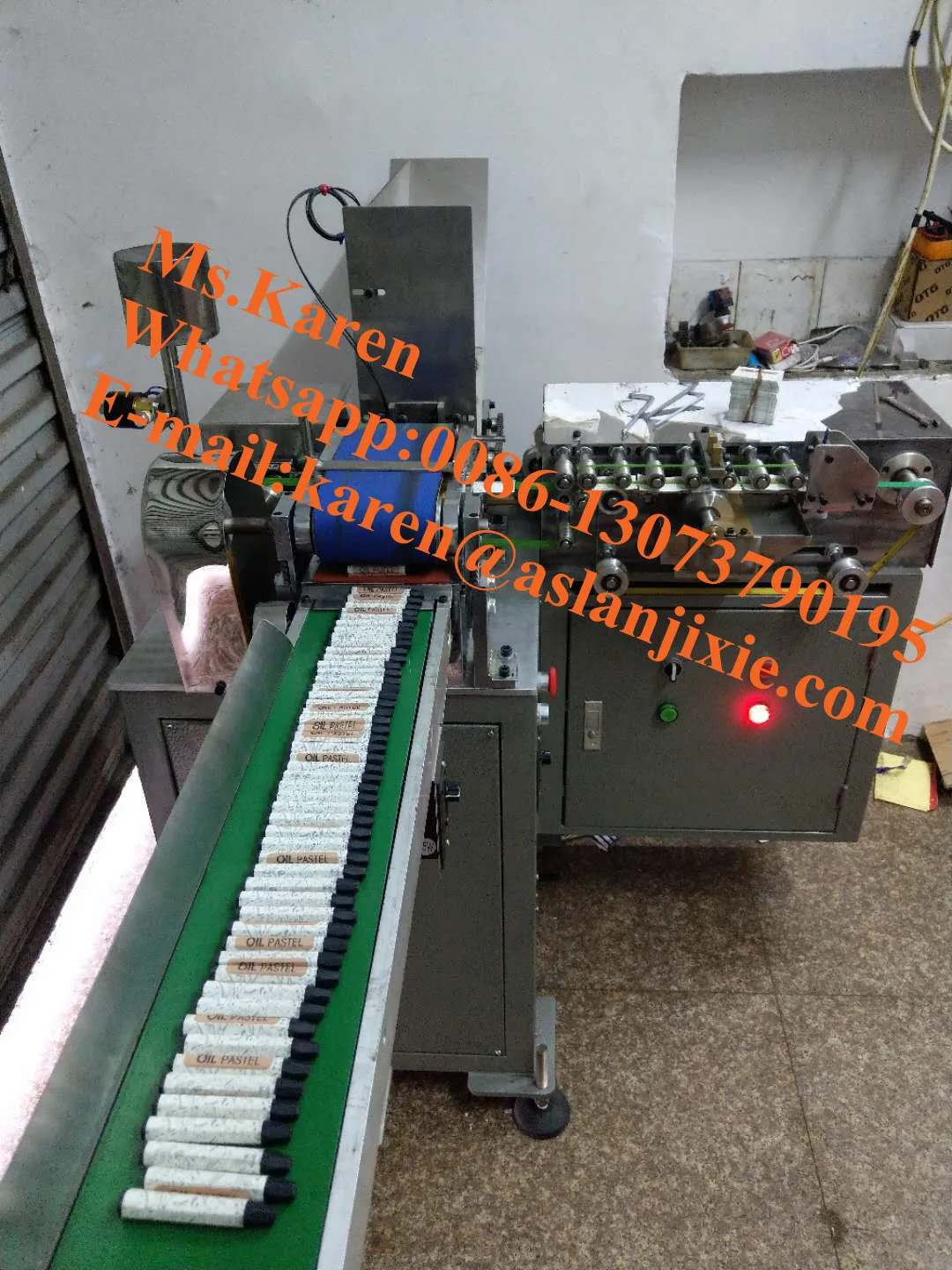 Wax Crayon Wrapper / Oil Crayon Label Machine / Crayon Wrapping Labelling Machine Bottle