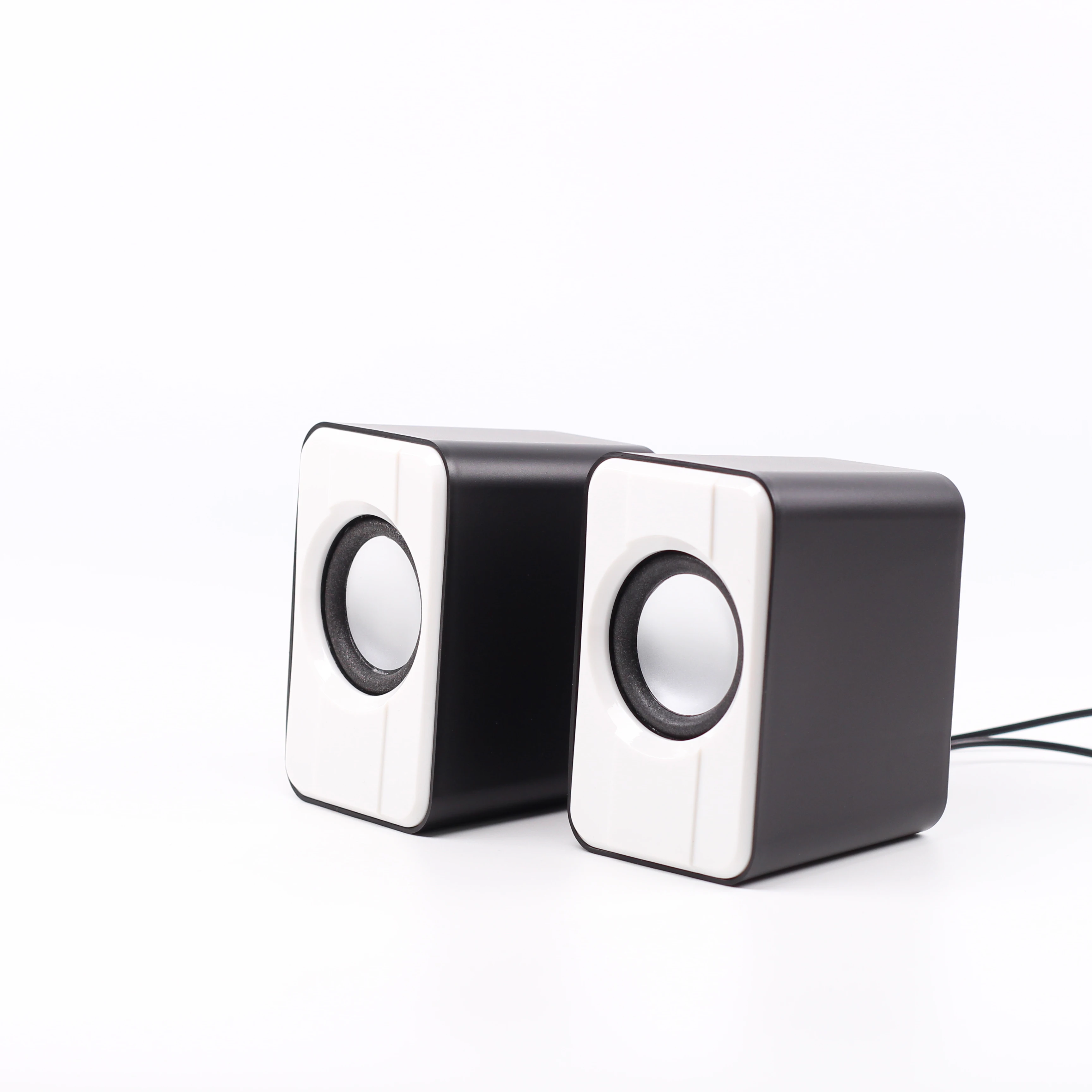 

Mini Portable USB Wired 2.0 Audio Desktop Computer Wired Speaker, Black,white