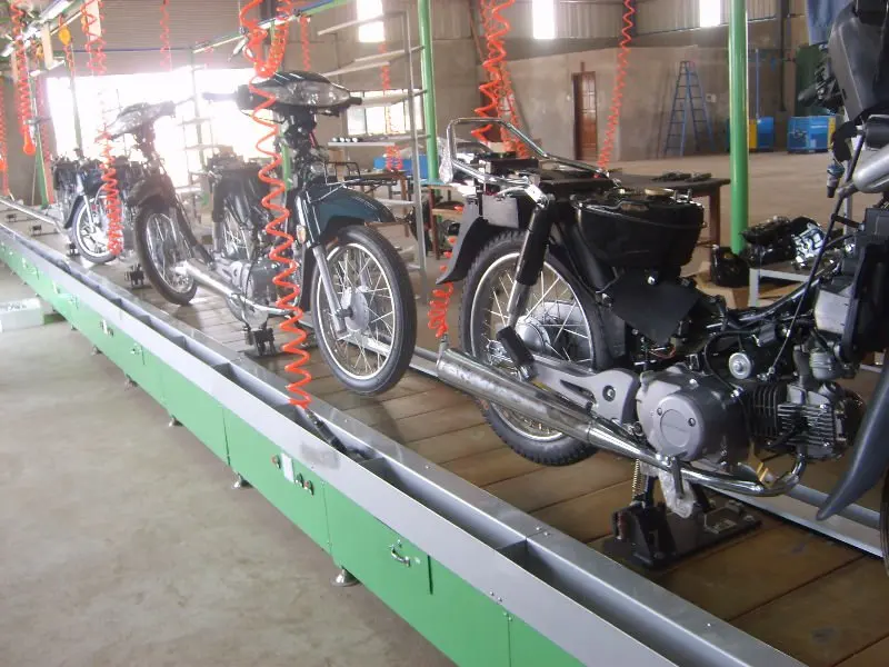 
motorbike assembly line 