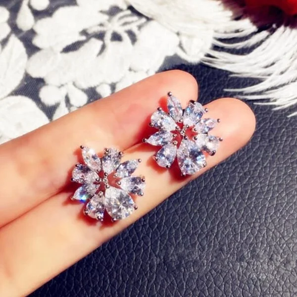 

New Design Wedding Jewelry Clear Austrian Zircon Earrings Elegant Silver Filled Flower Stud Earrings for Women