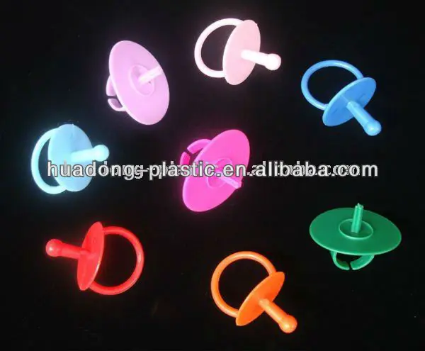 big_plastic_nippon_candy_sticks