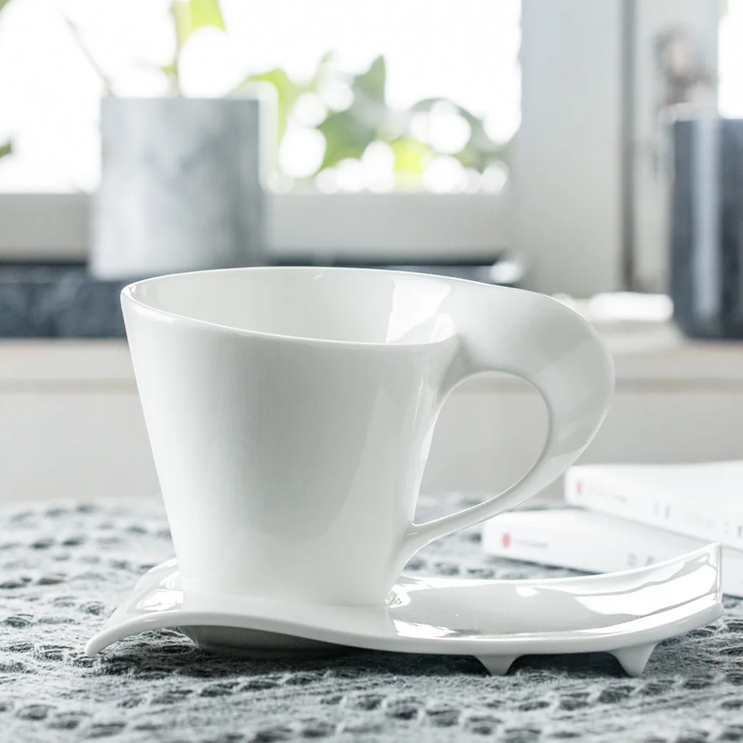 Pure White Wavy Shape Wedding Tea Cup Sets Fine Bone China Pure White Wavy Shape Wedding Tea Cup Sets Fine Bone China