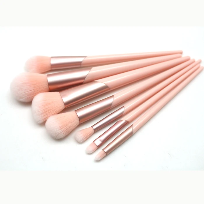 

7pcs pink high end travel makeup brush set