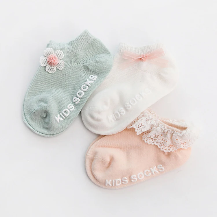 

2019 Wholesale Double-Cylinder 3D Cotton Baby Anti Slip Gift Set Socks Cute Newborn Baby Grip Socks With Bow, Custom color