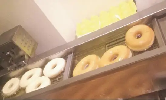 donuts making machine.jpg