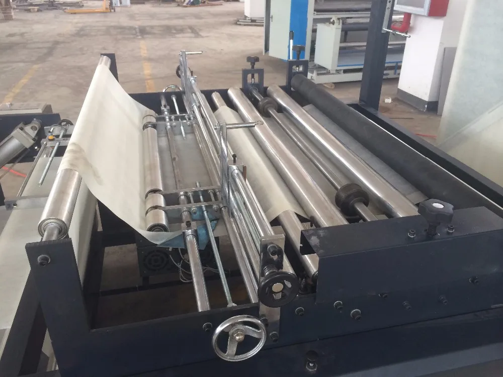 中国全自动 pp 无纺布制袋机制造多种袋 (zxl-b700)