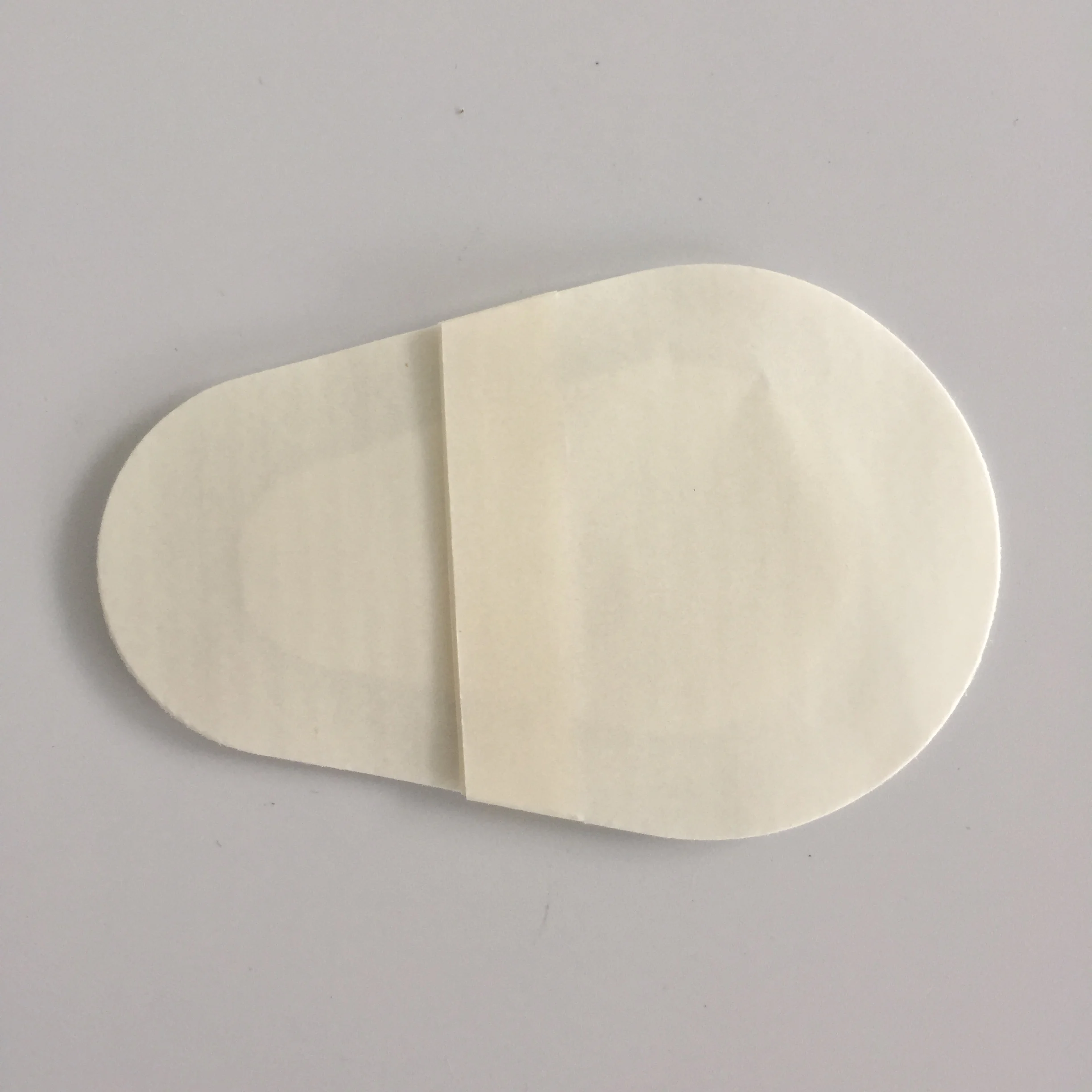 Medical Non Woven Eye Pads Soft Sterile With Adhesive Edge For Eye