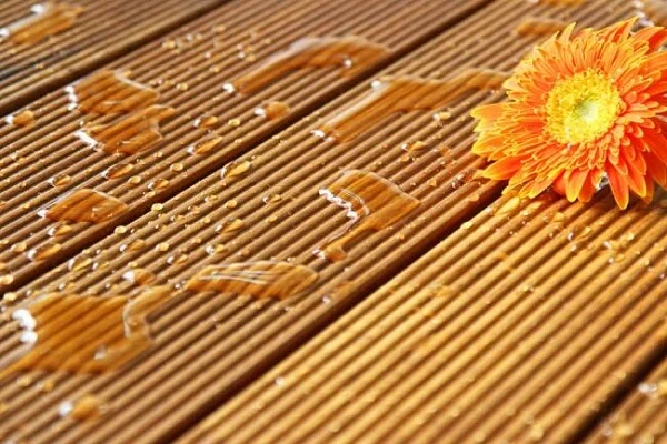 anti slip decking.jpg