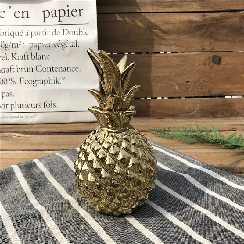 

new creative pineapple shaped used for office decoration, Gold