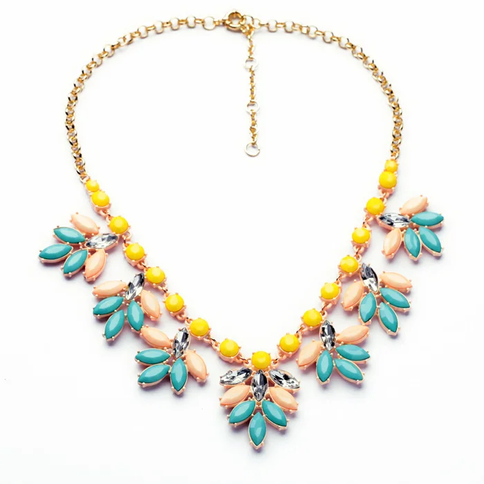 

Qingdao Shijie Summer Best Selling New York Pop Mixed Charm Cluster Statement Necklace Custom Jewelry, Gold