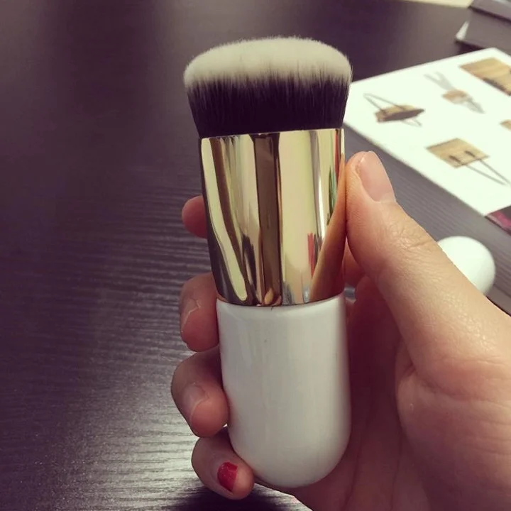 

Professional Private Label Single Makeup Brushes White Kabuki Curved Soft Synthetic Hair Single Foundation Brush