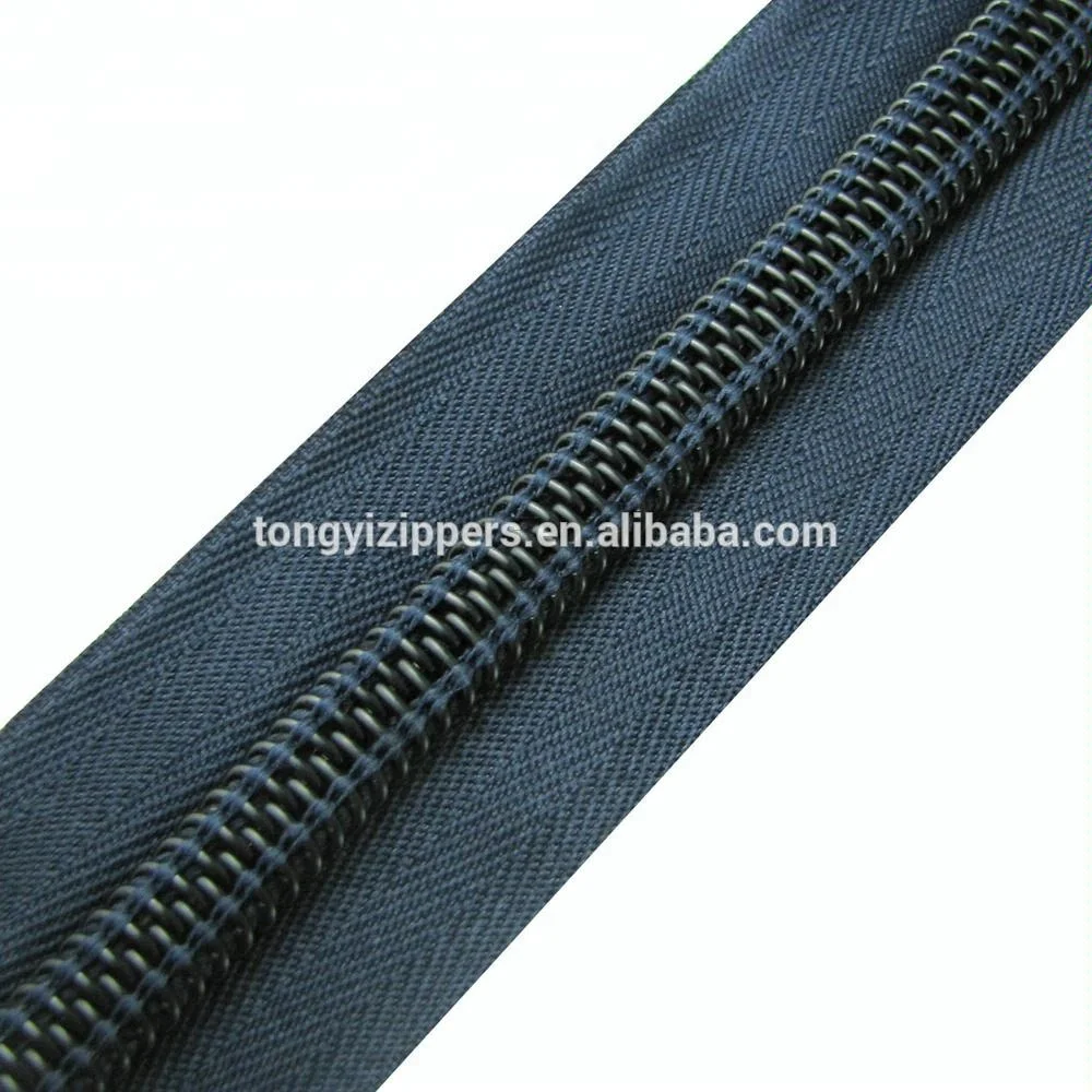 
High quality nylon zipper for clothes and bags 