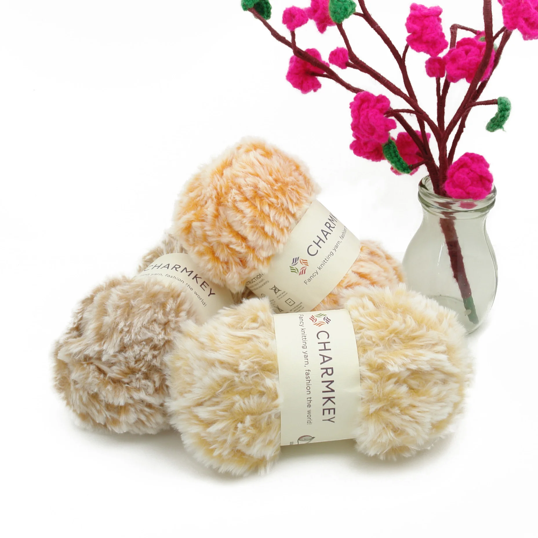 
China manufacturer wholesale 100% polyester mink fur yarn knitting yarn for hand knitting 