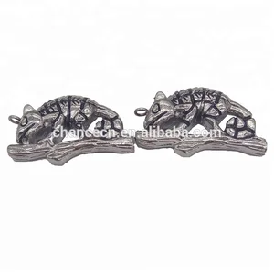 Factory supply antique and fashion custom high quality jewelry stainless steel lizard pendant