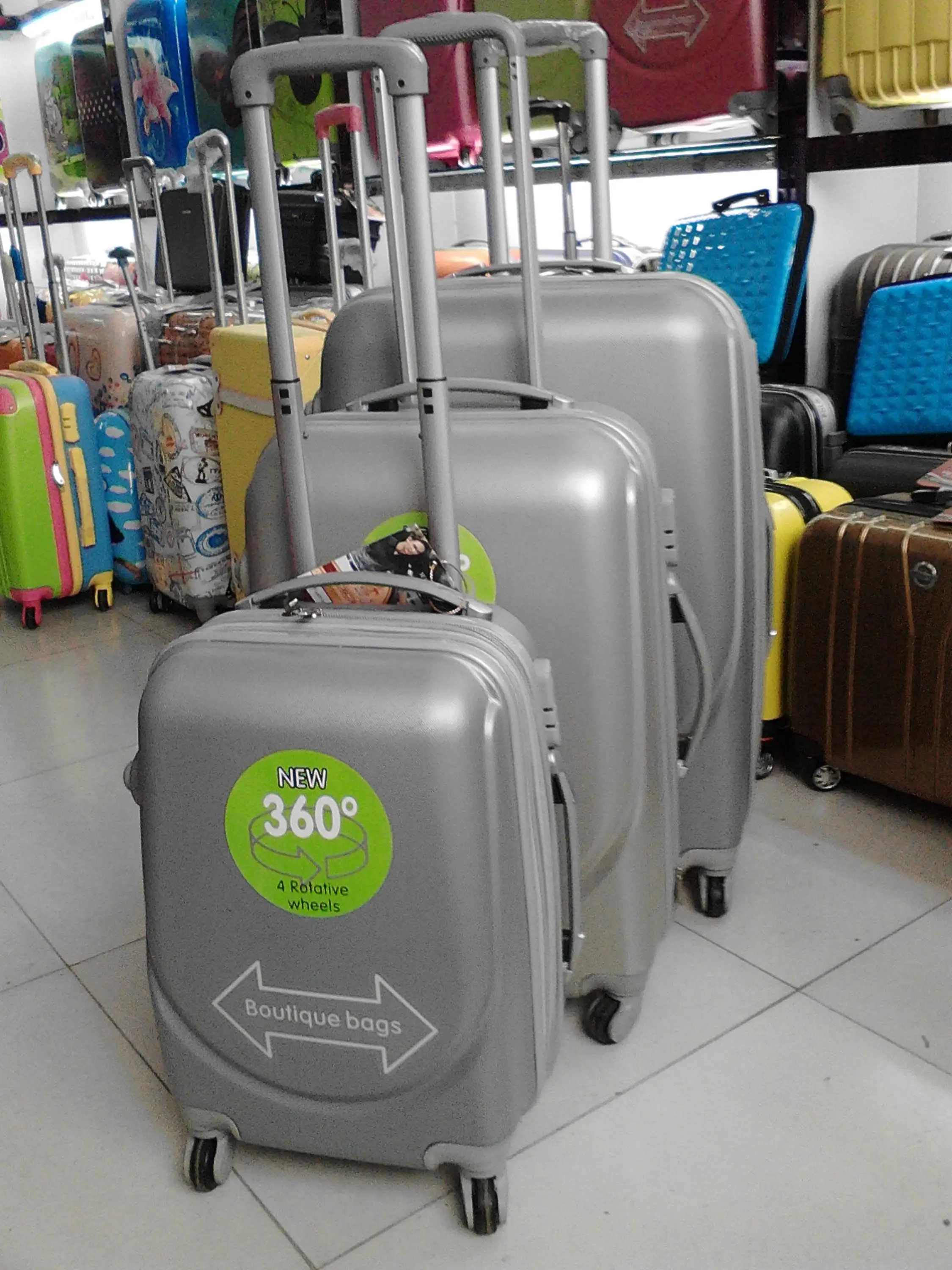 luggage with 360 degree wheels