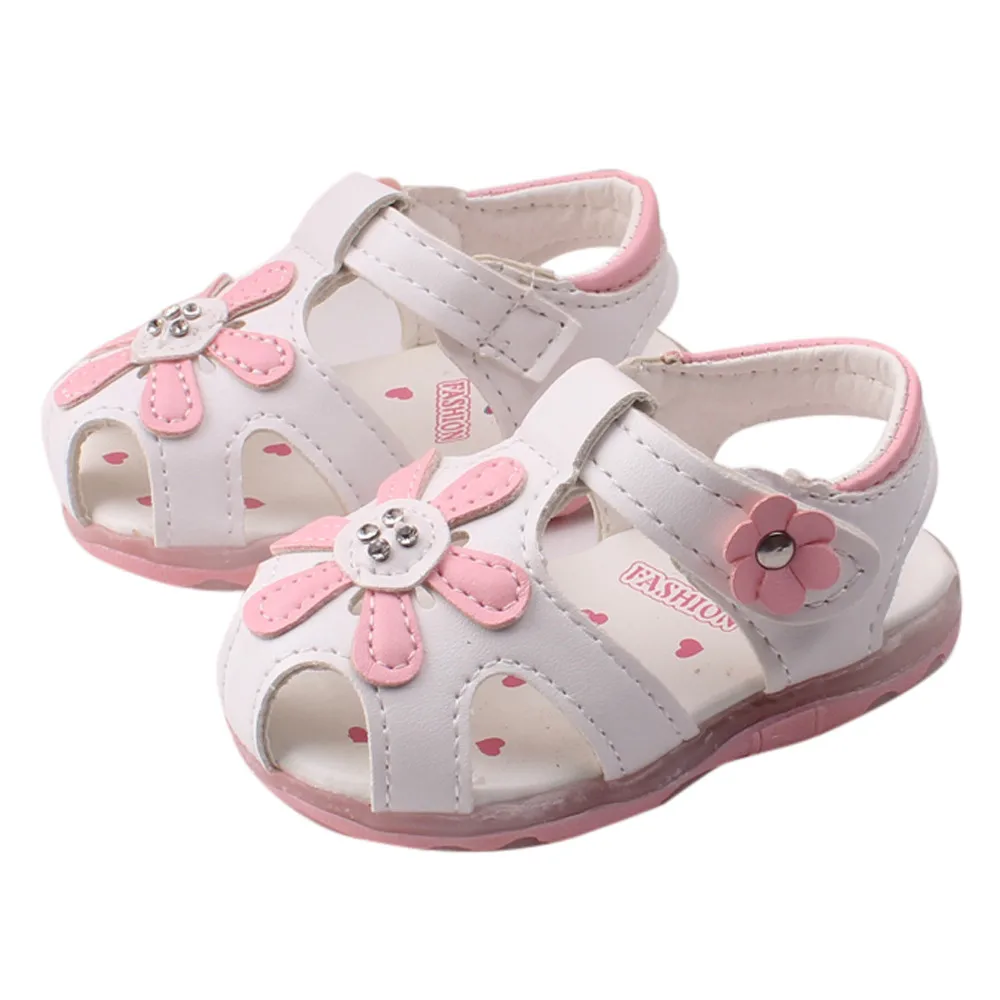 Splendid 2016 newest Toddler New Sunflower Girls Sandals Lighted Soft Soled Princess Shoes infant babies hot