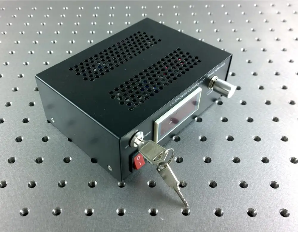 
1310nm 50mW 100mW single mode fiber coupled/fiber output infrared diode laser module, made in Shanghai, China 