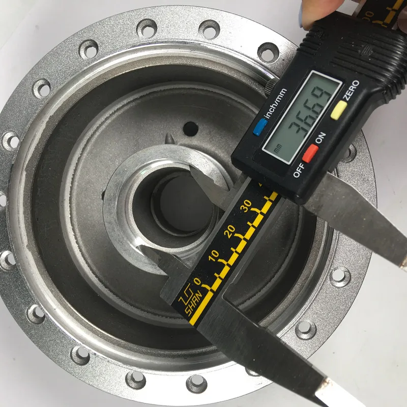 Good quality motorcycle CT100 front wheel hub