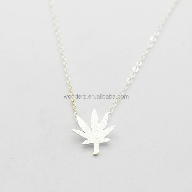 

American hot sale Maple leaf stainless steel pendant chain necklace PVD real gold or silver