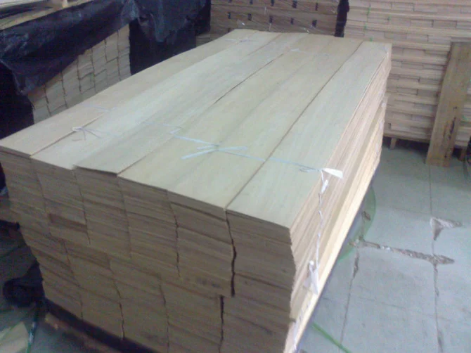 2mm placage de bois de chene pour le plancher buy placage 2mm pour revetement de sol placage de bois placage de chene product on alibaba com