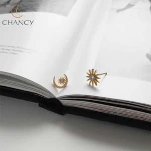 Hot sale silver s925 asymmetrical star and moon sterling silver golden stud earrings for girls and women
