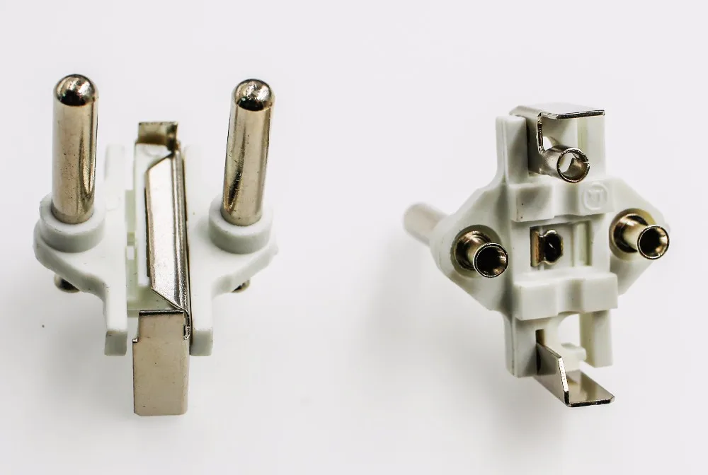 韩国插头插入 16a韩国插头插入