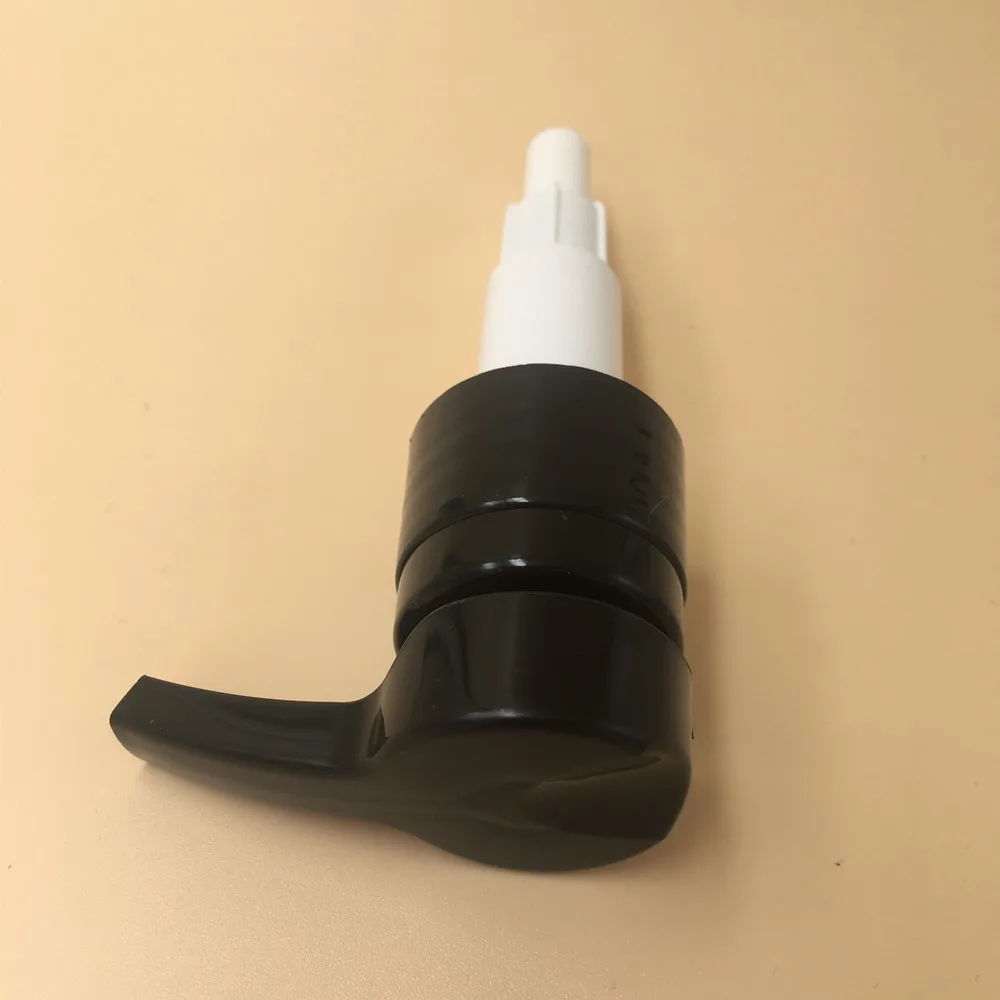 Popular China-made PP cosmetic usage dispenser lotion pump