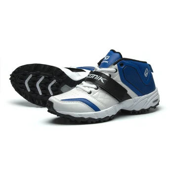 light weight cricket shoes